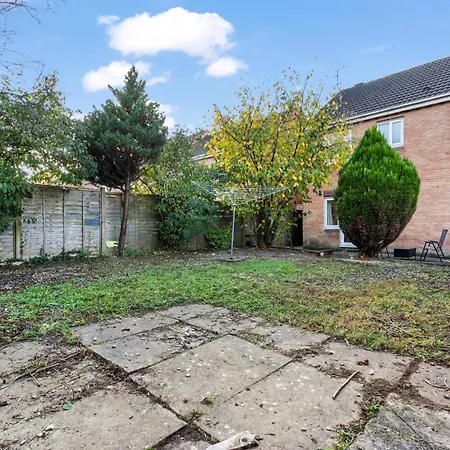 Applin House - 5 Bedroom Contractor - Sleeps 10 - Parking & Wi-fi * Bristol